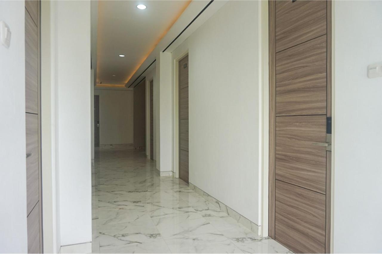 Reddoorz Near Araya Family Club House Hotell Malang Exteriör bild