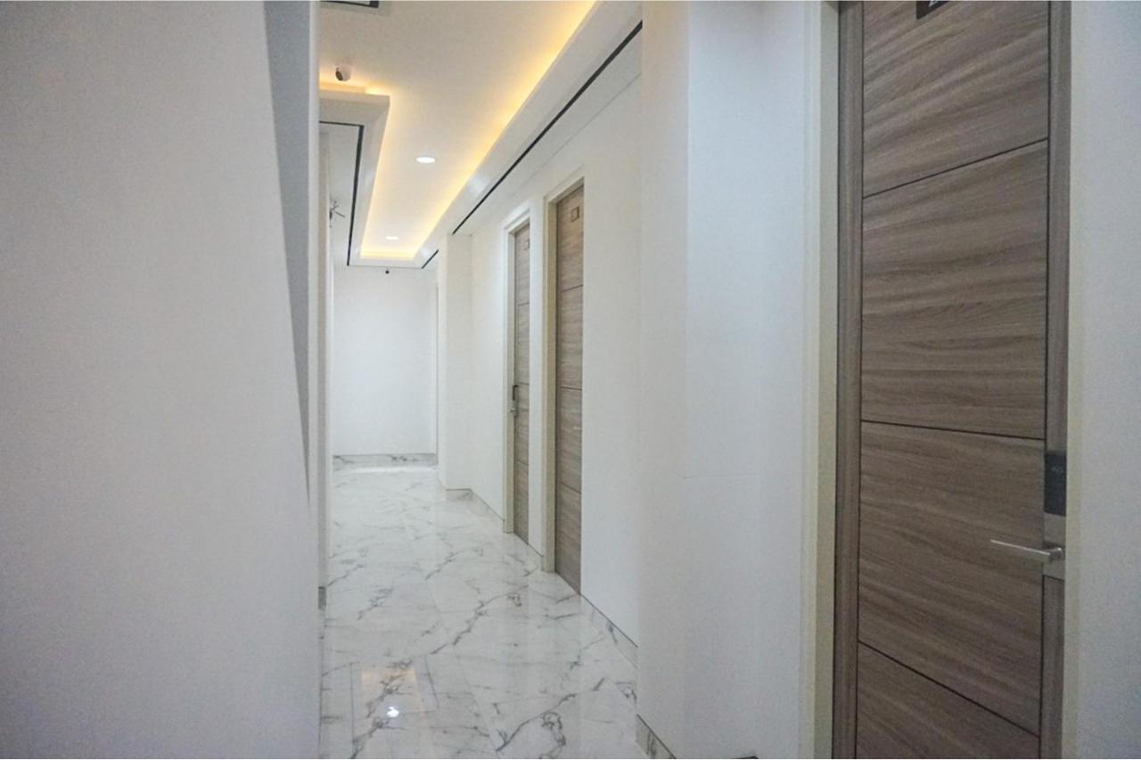 Reddoorz Near Araya Family Club House Hotell Malang Exteriör bild